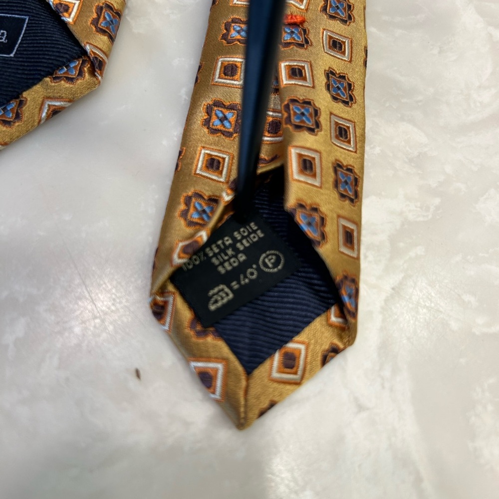 Ermenegildo Zegna Luxurious Silk Geometric Patterned Tie - Gold & Blue, Italian - Picture 10 of 13